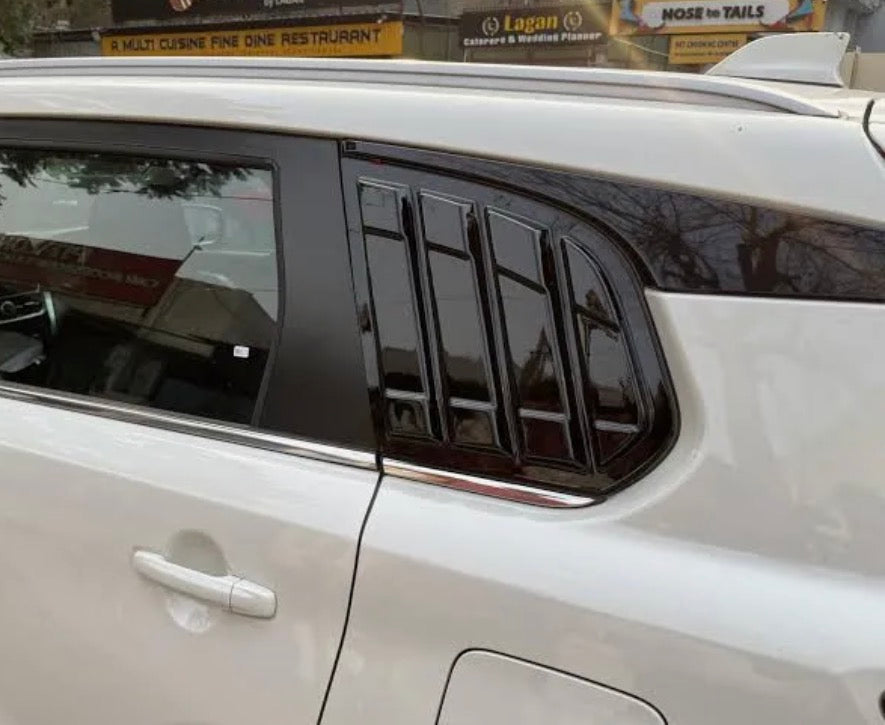 Toyota Innova Hycross Quarter Window Louvers | Gloss Black